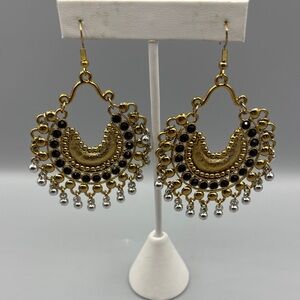Gold and Black Dangle Earrings JP322 2/$10